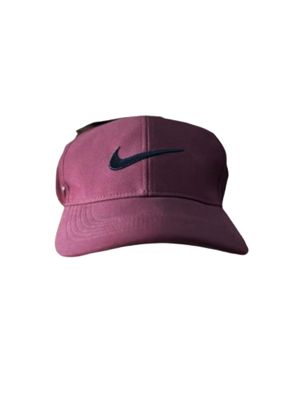 Gorra Nike vino con paloma Negra
